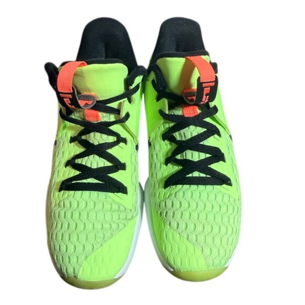 Nike LeBron Witness 5‎ Vivid Green Basketball Shoes Men's Size 7.5 CQ9380 300
